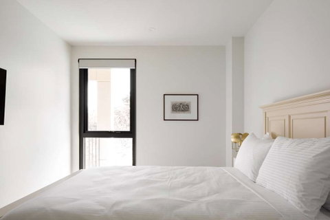 Knightsbridge Canberra - Yamba Accommodation 9