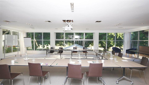 Forrest Hotel & Apartments - Yamba Accommodation 4