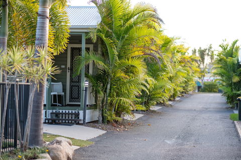 Barney Beach Accommodation Centre - Yamba Accommodation 0