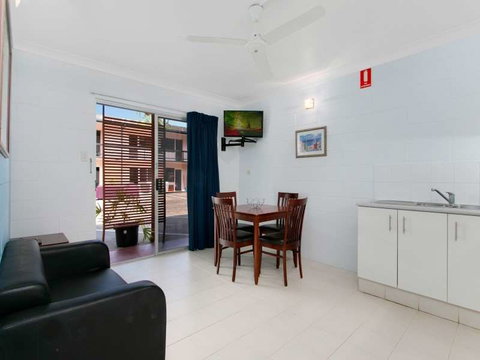 Cairns City Palms - Yamba Accommodation 0