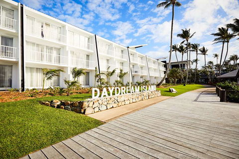 Daydream Island Resort - Yamba Accommodation 1