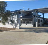 Royal Motel Miles - Yamba Accommodation