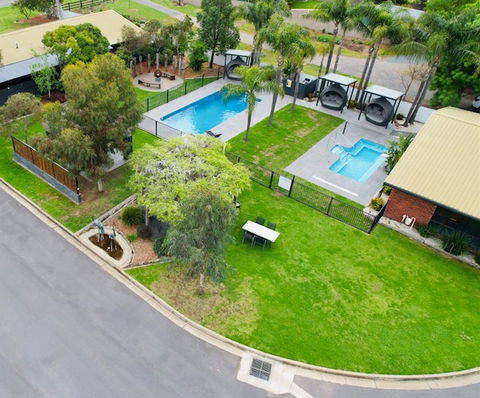 Federation Motor Inn - Yamba Accommodation 0