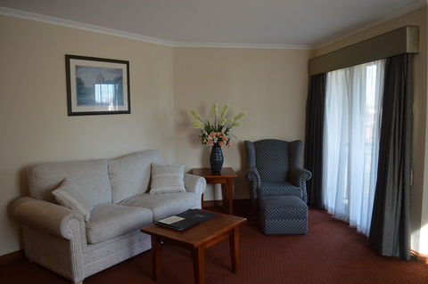 Gateway On Monash - Yamba Accommodation 0