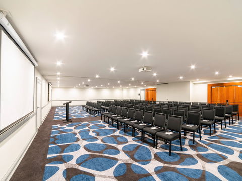 Pullman Cairns International - Yamba Accommodation 9