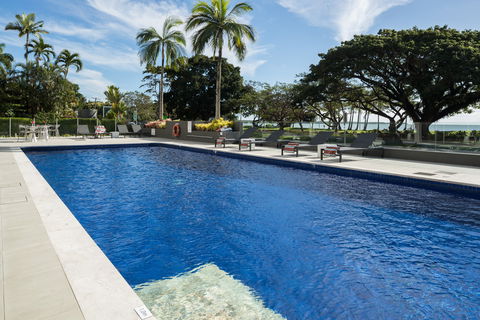 Holiday Inn Cairns Harbourside - Yamba Accommodation 6