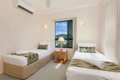 Tropic Towers Apartments - Yamba Accommodation 9