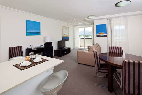 Cairns Central Plaza Apartment - Yamba Accommodation 4