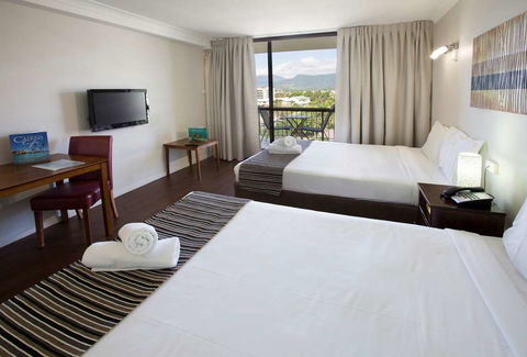 Cairns Plaza Hotel - Yamba Accommodation 5