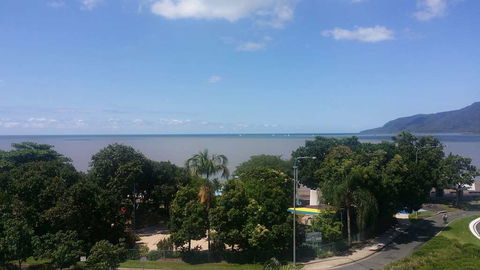 Cairns Plaza Hotel - Yamba Accommodation 13