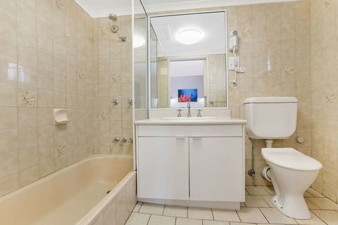Comfort Inn Cairns City - Yamba Accommodation 7