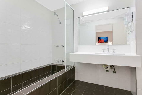 Comfort Inn Cairns City - Yamba Accommodation 8