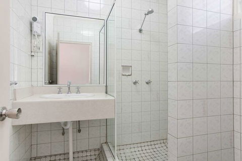 Comfort Inn Cairns City - Yamba Accommodation 10