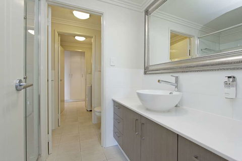 Zappeion Apartments - Yamba Accommodation 2