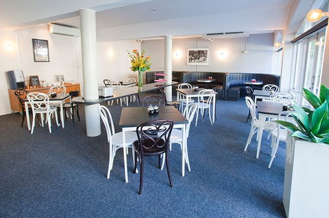 Punt Road Apartment Hotel - Yamba Accommodation 2