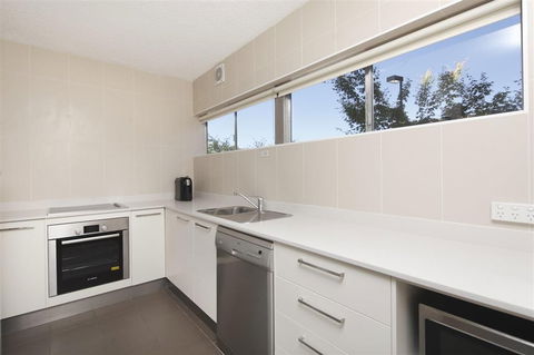 Forrest Hotel & Apartments - Yamba Accommodation 1