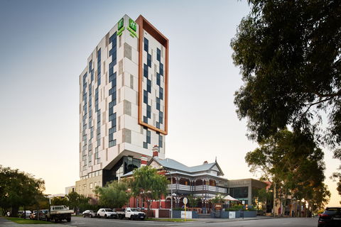 Holiday Inn West Perth - Yamba Accommodation 2