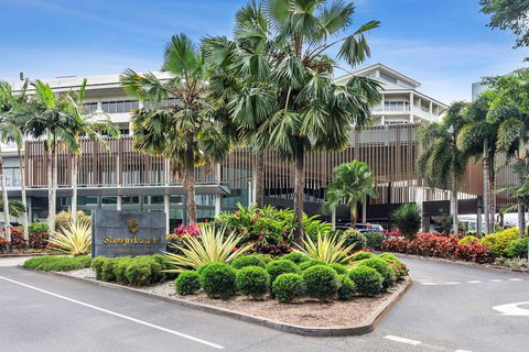 Shangri-La Hotel, The Marina - Yamba Accommodation 1