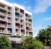Cairns Plaza Hotel - Yamba Accommodation