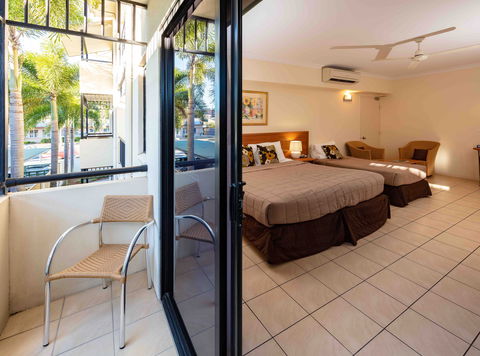 Cairns Queenscourt - Yamba Accommodation 2