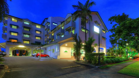 Cairns Sheridan Hotel - Yamba Accommodation 0