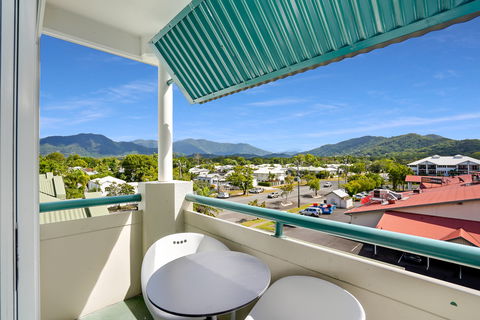 Cairns Sheridan Hotel - Yamba Accommodation 1