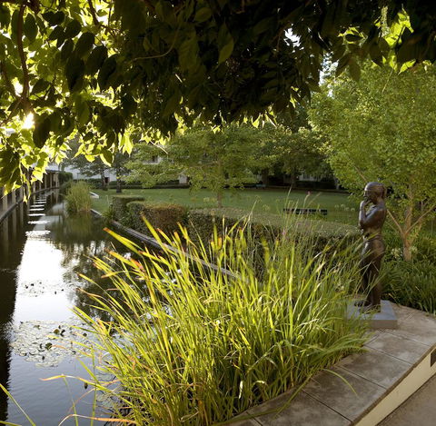 University House - ANU - Yamba Accommodation 6