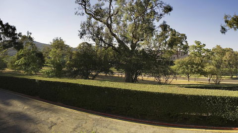 University House - ANU - Yamba Accommodation 21
