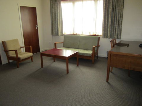 University House - ANU - Yamba Accommodation 42