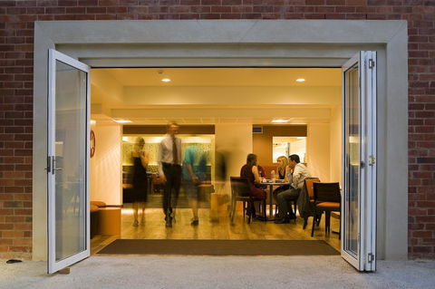 University House - ANU - Yamba Accommodation 25