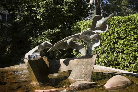 University House - ANU - Yamba Accommodation 33
