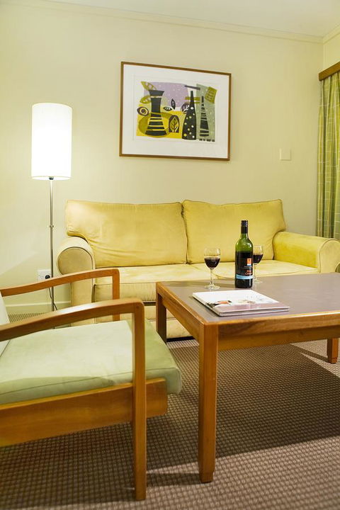 University House - ANU - Yamba Accommodation 0