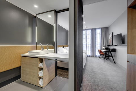 Vibe Hotel Canberra - Yamba Accommodation 39