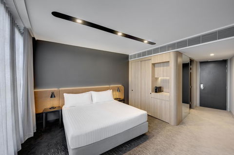 Vibe Hotel Canberra - Yamba Accommodation 11