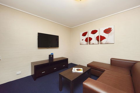 Ibis Styles Canberra - Yamba Accommodation 13