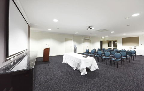 Ibis Styles Canberra - Yamba Accommodation 20
