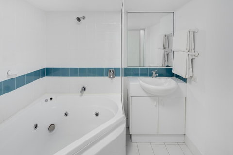 Adina Serviced Apartments Canberra James Court - Yamba Accommodation 8