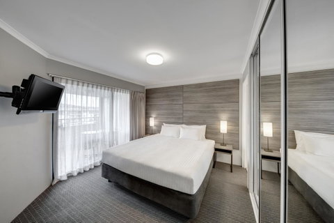 Adina Serviced Apartments Canberra James Court - Yamba Accommodation 11