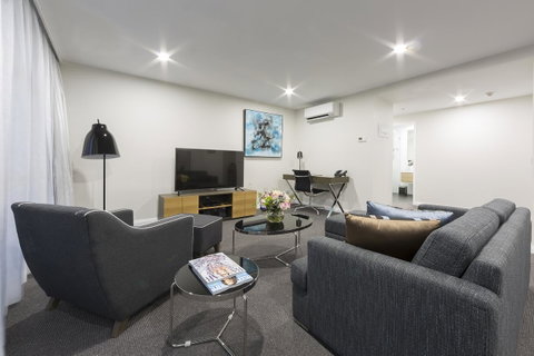 Avenue Hotel Canberra - Yamba Accommodation 33