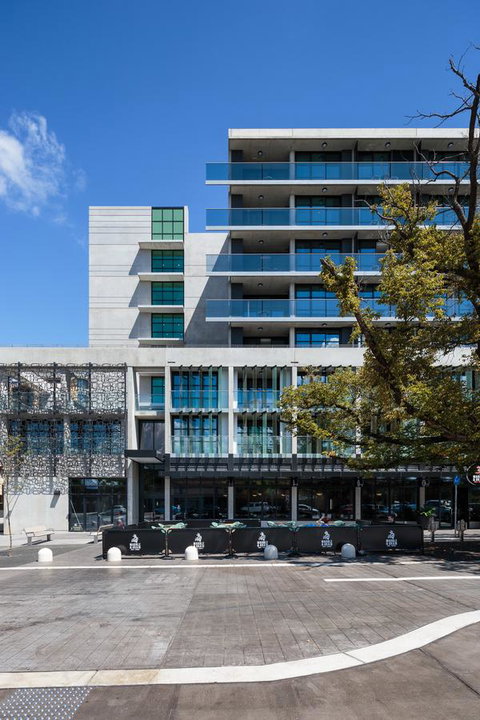 Avenue Hotel Canberra - Yamba Accommodation 24