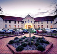 Mercure Canberra - Yamba Accommodation