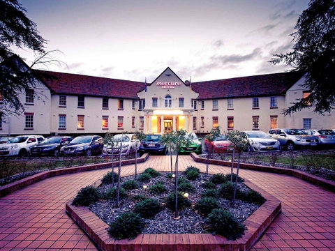 Mercure Canberra - Yamba Accommodation 0