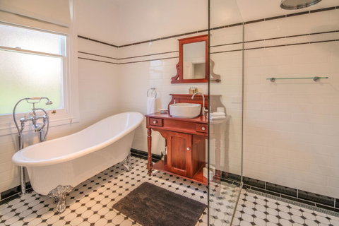 De Russie Boutique Hotel - Yamba Accommodation 2