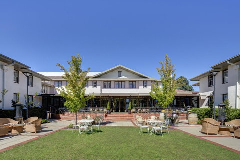 Hotel Kurrajong Canberra - Yamba Accommodation 0