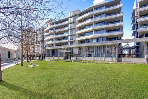 Realm Park 39 Barton ACT - Yamba Accommodation 39