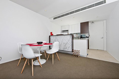 Realm Park 39 Barton ACT - Yamba Accommodation 6
