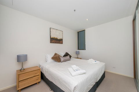 Manhattan 303 Canberra City ACT - Yamba Accommodation 1