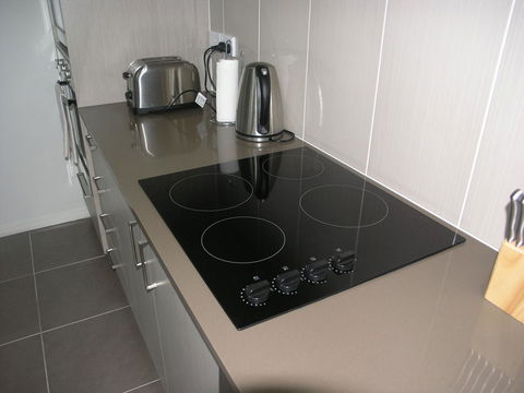 Kesh At Hudson Square - Yamba Accommodation 25