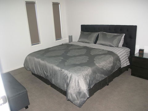 Kesh At Hudson Square - Yamba Accommodation 17