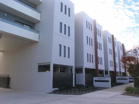 Kesh At Hudson Square - Yamba Accommodation 43